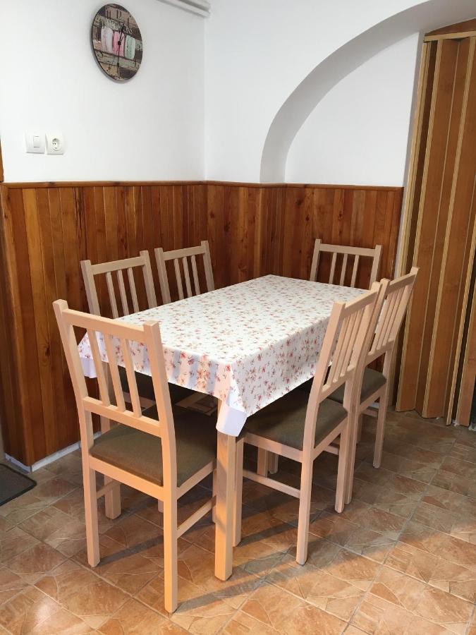 Dévényi Vendégház Csesznek Esterno foto