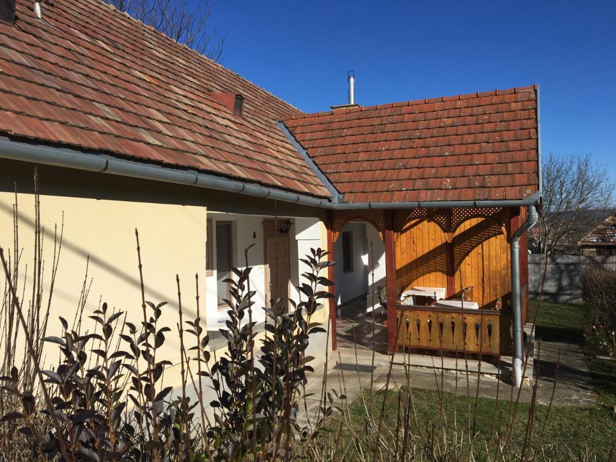 Dévényi Vendégház Csesznek Esterno foto