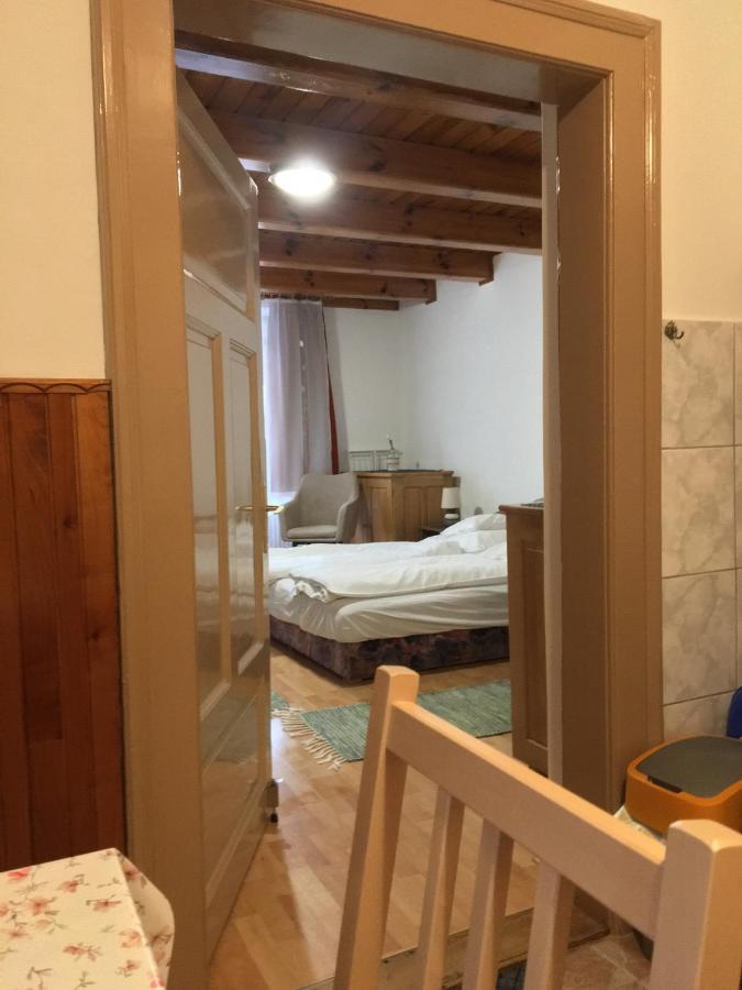 Dévényi Vendégház Csesznek Esterno foto