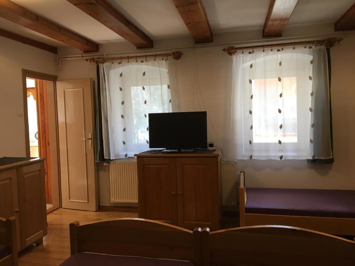 Dévényi Vendégház Csesznek Esterno foto